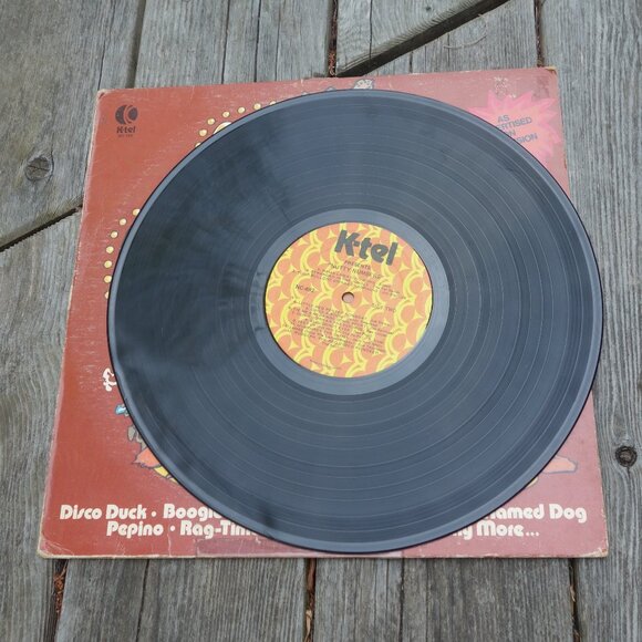 Vintage 1978 K-Tel NC 492 Nutty Numbers As Advertised on Television Vinyl Record - Picture 2 of 15